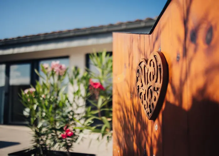 Niditas Premium & Santillana del Mar